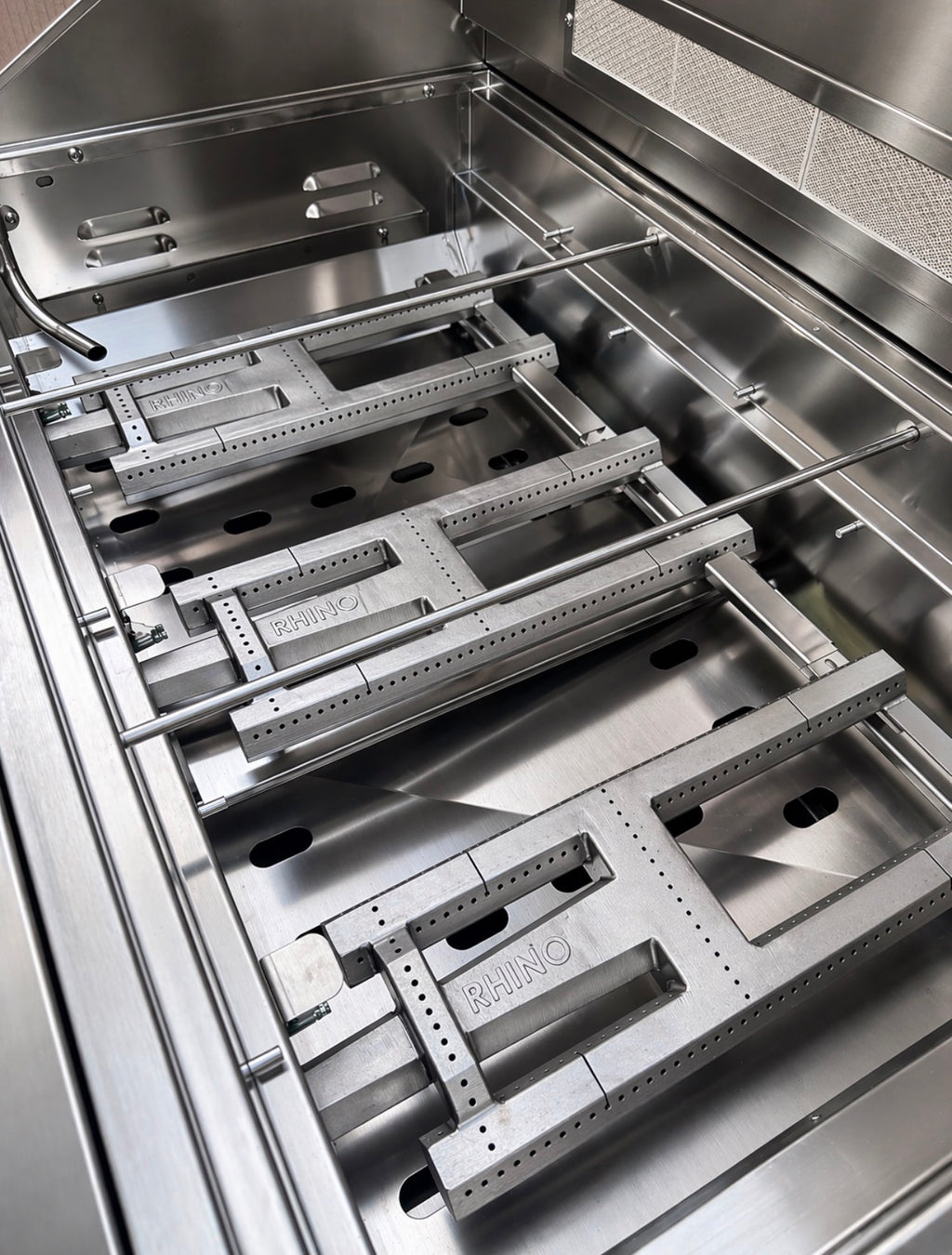 Rhino Reserve 36-inch 4 Burner Built-In Grill with Rear Burner