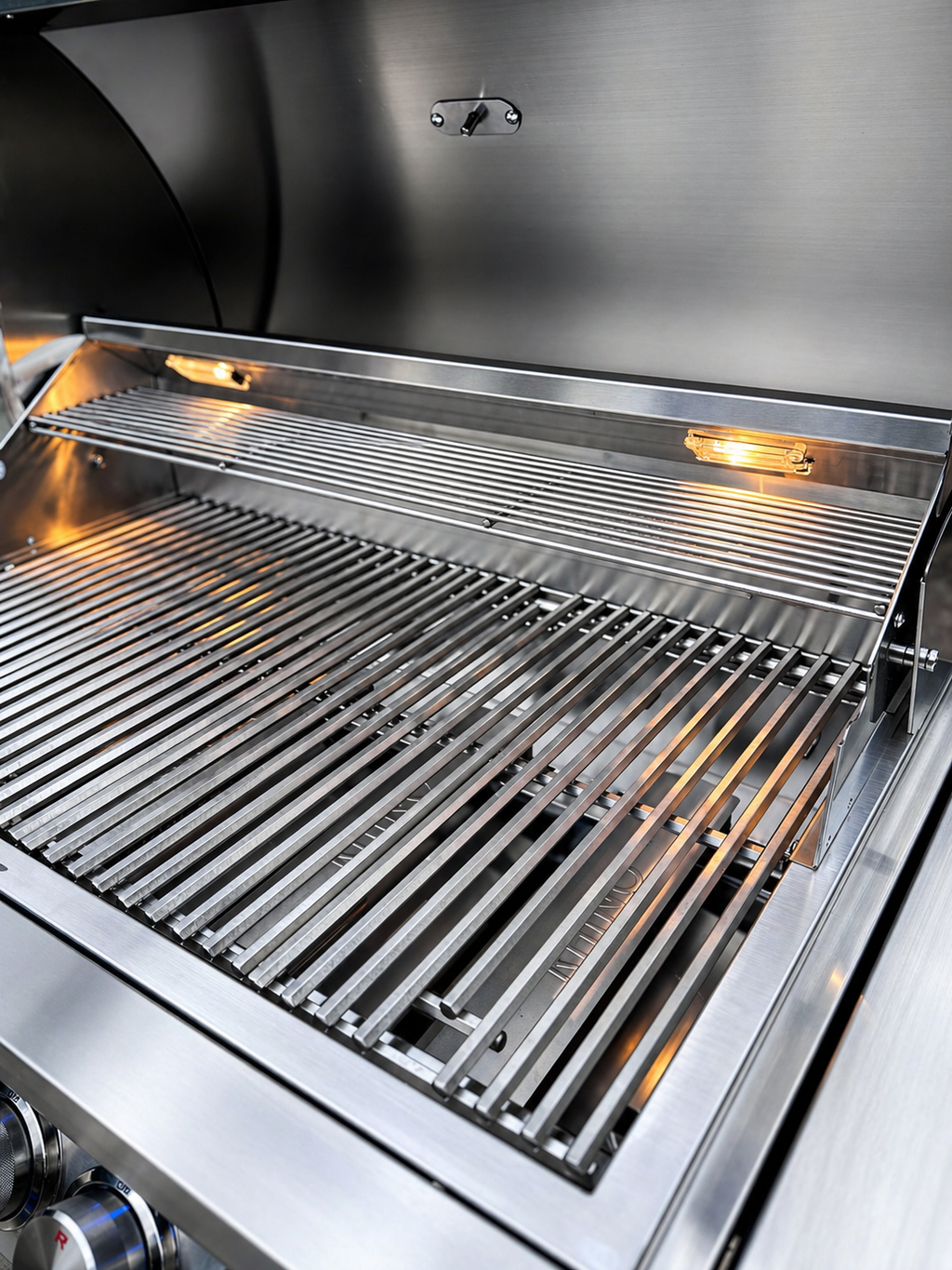 Rhino Pro 40-inch 5 Burner Built-In Grill with Rear Burner